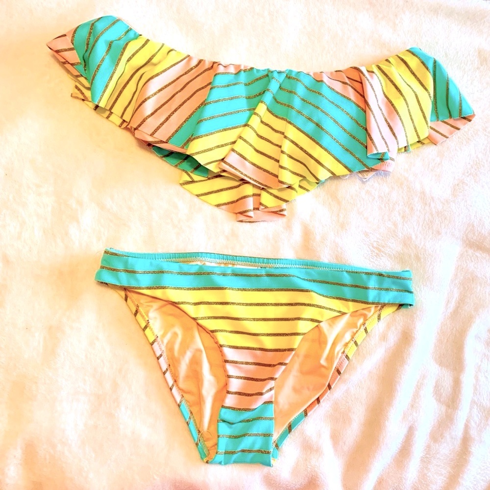 Trina Turk size 6 swimsuit